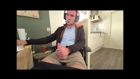 wnhz27 online show from 10, 9, 2025