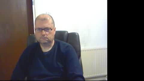 Snapshot of wobble444 chatting on 28, 4, 2026 wobble444 online show from 28, 4, 2026