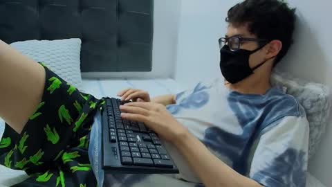  W O L F  online show from 17, 2, 2025