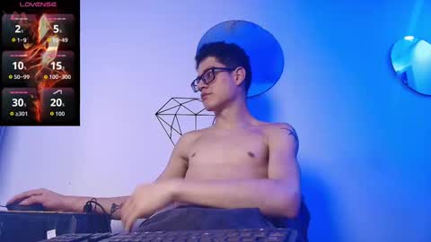  W O L F  online show from 23, 9, 2025