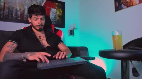 Snapshot of wolferatus chatting on 7, 10, 2025 wolferatus online show from 7, 10, 2025