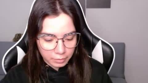 Alex online show from 7, 4, 2026