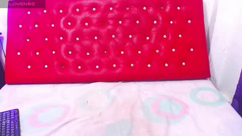   online show from 18, 12, 2025