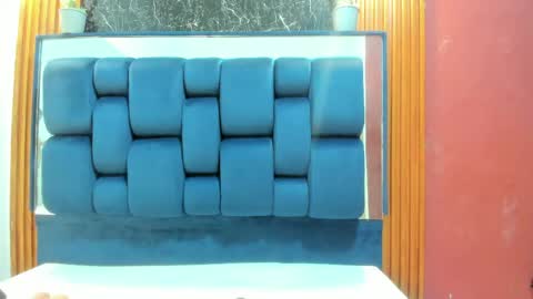 wonderkloe_ online show from 13, 4, 2026