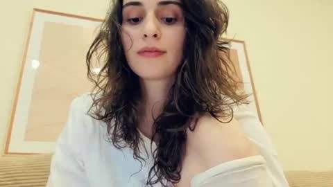 Snapshot of wonderland_stia chatting on 28, 7, 2026 Stia online show from 28, 7, 2026