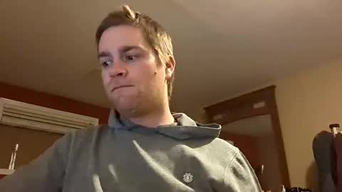 woodeee77 online show from 8, 3, 2025