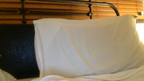 Snapshot of woof_wolf37 chatting on 6, 2, 2026 woof_wolf37 online show from 6, 2, 2026