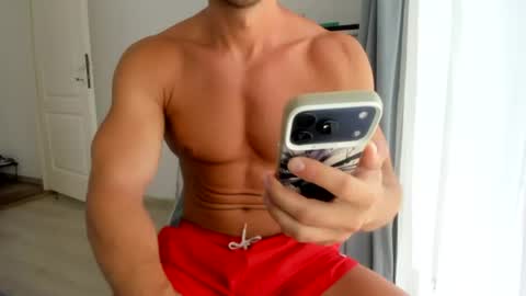 Snapshot of woolfiie chatting on 25, 6, 2026 Wolfie online show from 25, 6, 2026