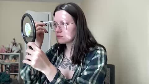 Lucina online show from 1, 1, 2025