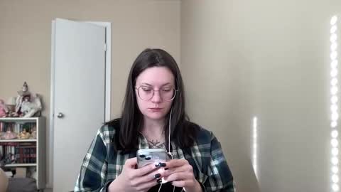 Lucina online show from 9, 1, 2025