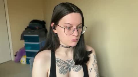 Lucina online show from 7, 2, 2025