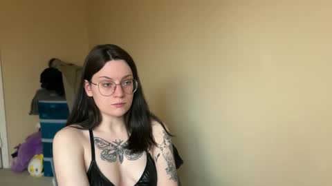 Lucina online show from 5, 3, 2025