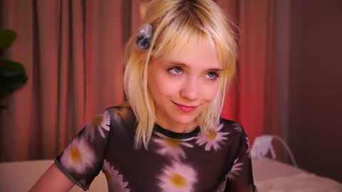 Snapshot of wow_angel chatting on 28, 7, 2026 wow_angel online show from 28, 7, 2026