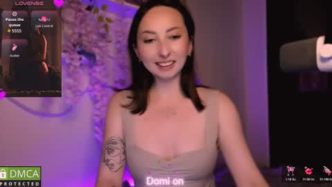 Snapshot of wow_sue chatting on 11, 7, 2026 Sue online show from 11, 7, 2026