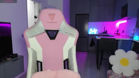 Emi online show from 15, 10, 2025