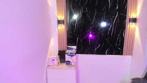 wyatt online show from 31, 10, 2025