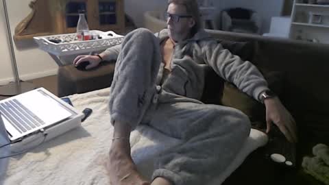 Snapshot of wyattearp64 chatting on 5, 1, 2025 WyattEarp64 online show from 5, 1, 2025