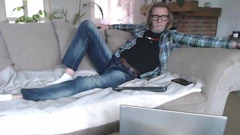 Snapshot of wyattearp64 chatting on 11, 3, 2025 WyattEarp64 online show from 11, 3, 2025