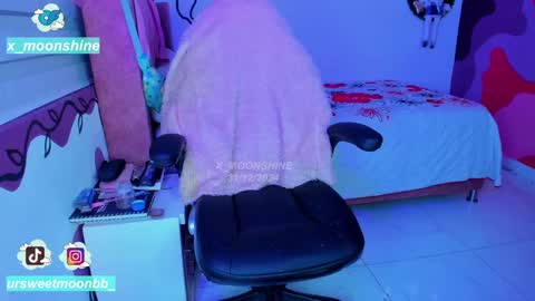     s  s      s   online show from 1, 1, 2025