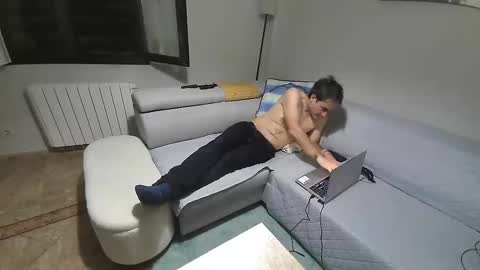 Snapshot of xalegarmax chatting on 3, 10, 2025 xalegarmax online show from 3, 10, 2025