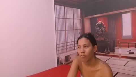 xamaravelour online show from 20, 11, 2025