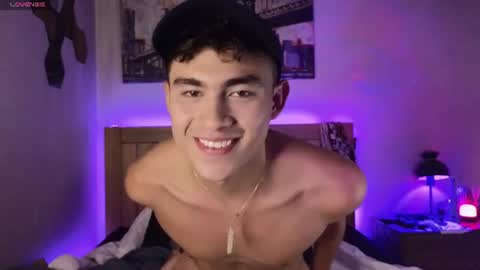 Snapshot of xander_card chatting on 26, 6, 2026 Xander Cardona online show from 26, 6, 2026