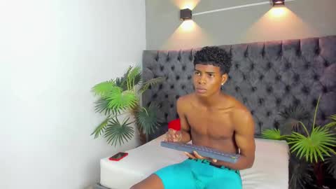 Snapshot of xavi_lee chatting on 13, 10, 2025 XAVI online show from 13, 10, 2025