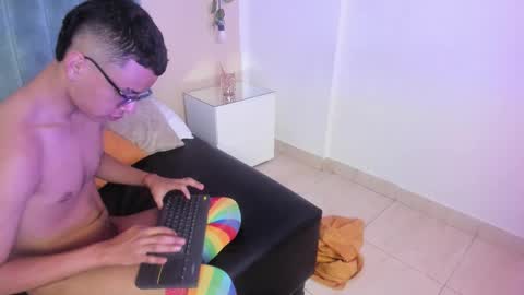 Snapshot of xavier_fox_ chatting on 28, 9, 2025 xavier fox online show from 28, 9, 2025