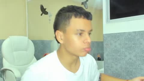 Snapshot of xavier_fox__ chatting on 15, 10, 2025 xavier fox online show from 15, 10, 2025