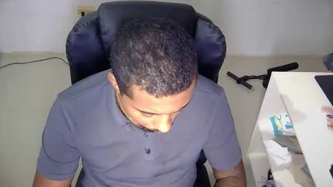 Xavier Miller online show from 24, 10, 2025