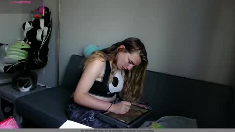 Snapshot of xcharlottexeuphoriax chatting on 8, 10, 2025 charlotte euphoria online show from 8, 10, 2025