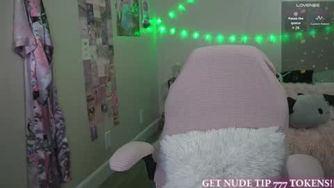 Snapshot of xclusivesecrets chatting on 18, 1, 2026 spoil me here online show from 18, 1, 2026