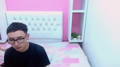 Snapshot of xcoupleplayxx chatting on 24, 4, 2026 xcoupleplayxx online show from 24, 4, 2026