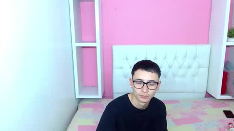 Snapshot of xcoupleplayxx chatting on 28, 4, 2026 xcoupleplayxx online show from 28, 4, 2026