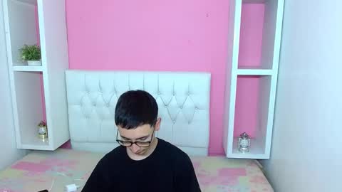 Snapshot of xcoupleplayxx chatting on 5, 5, 2026 xcoupleplayxx online show from 5, 5, 2026