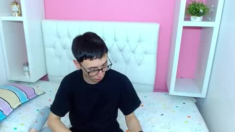 Snapshot of xcoupleplayxx chatting on 12, 5, 2026 xcoupleplayxx online show from 12, 5, 2026