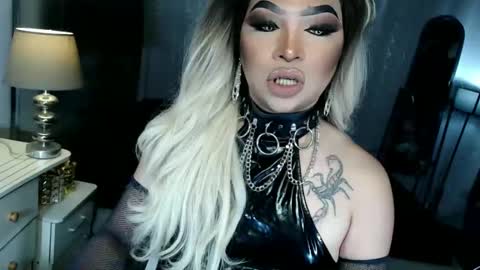 Zhavia online show from 8, 10, 2025