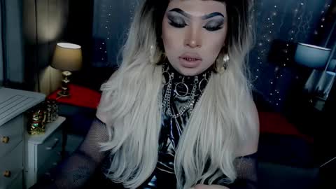 Zhavia online show from 25, 10, 2025