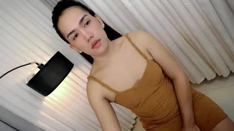 GWEN THOMPSON .......   online show from 11, 11, 2025