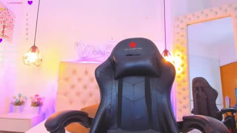 xiomara_cortes online show from 10, 1, 2025