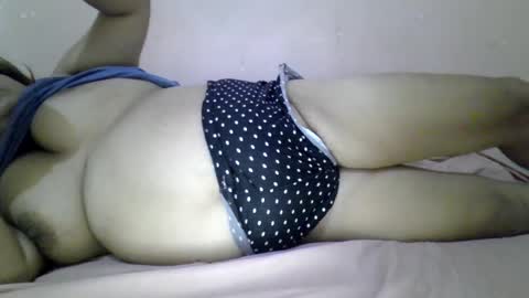 Snapshot of xjuicytits chatting on 27, 6, 2026 xjuicytits online show from 27, 6, 2026