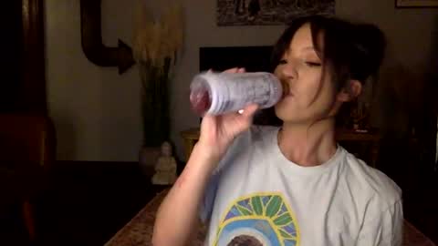 xLacyy online show from 18, 12, 2024