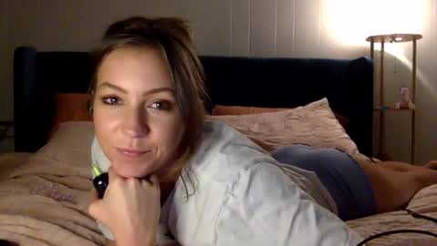 xLacyy online show from 20, 11, 2025