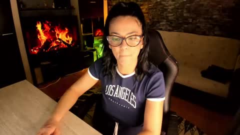 Snapshot of xlaracroftx chatting on 10, 3, 2025 Lara online show from 10, 3, 2025
