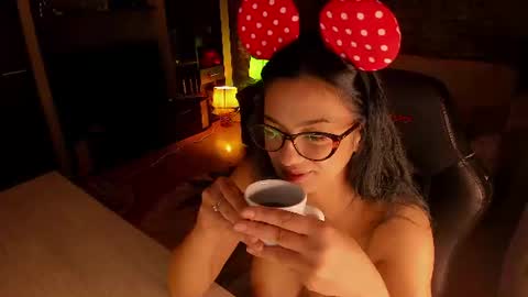 Snapshot of xlaracroftx chatting on 26, 6, 2026 Lara online show from 26, 6, 2026