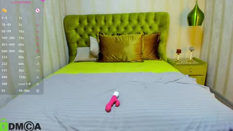 Snapshot of xlindamilfx chatting on 8, 12, 2024 Linda online show from 8, 12, 2024