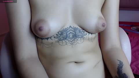 Snapshot of xlunna chatting on 3, 12, 2024 lunna online show from 3, 12, 2024