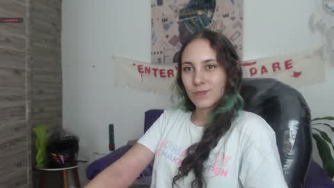 Snapshot of xlunna chatting on 17, 12, 2024 lunna online show from 17, 12, 2024