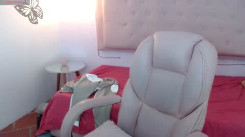 Snapshot of xlunna chatting on 10, 1, 2025 lunna online show from 10, 1, 2025
