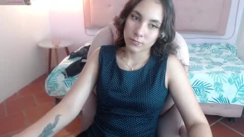 Snapshot of xlunna chatting on 8, 2, 2025 lunna online show from 8, 2, 2025